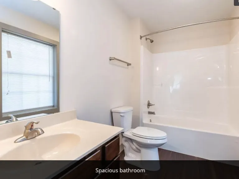 631 N College Ave — Photo 7