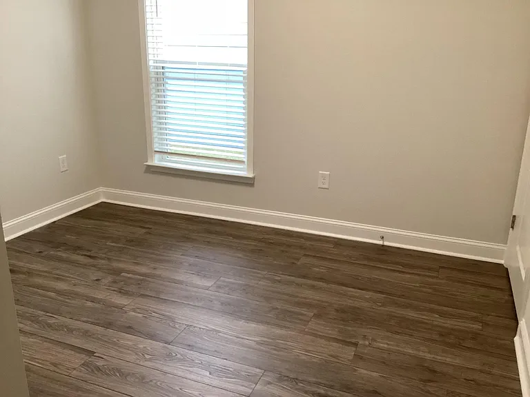 7403 Sarteano Dr — Photo 10