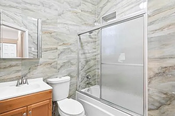 Rented by Quintess Real Estate LLC | media 8