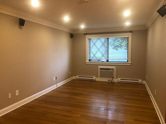 Livingroom with AC unit