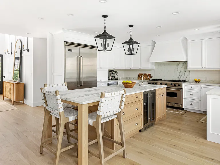 571 Montauk Hwy — Photo 6