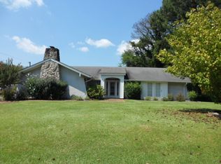 623 Parkway Dr, Kosciusko, MS 39090