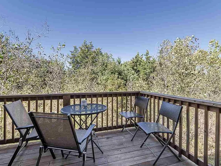 626 Oakbrook Pl — Photo 8