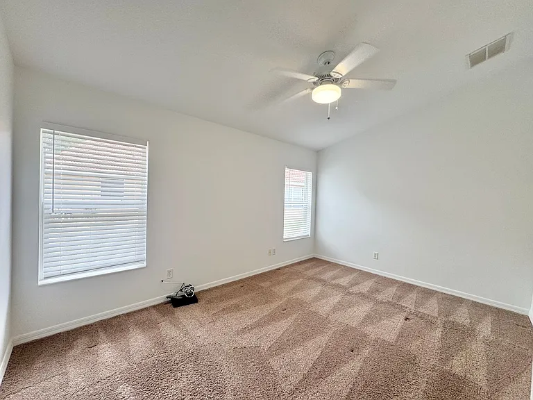 502 Viola Dr — Photo 19