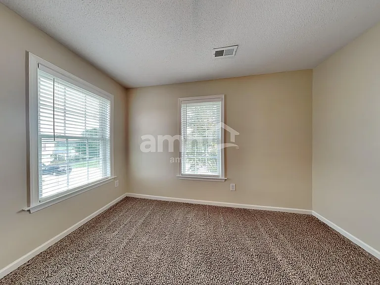 3691 Wood Cove Dr — Photo 15