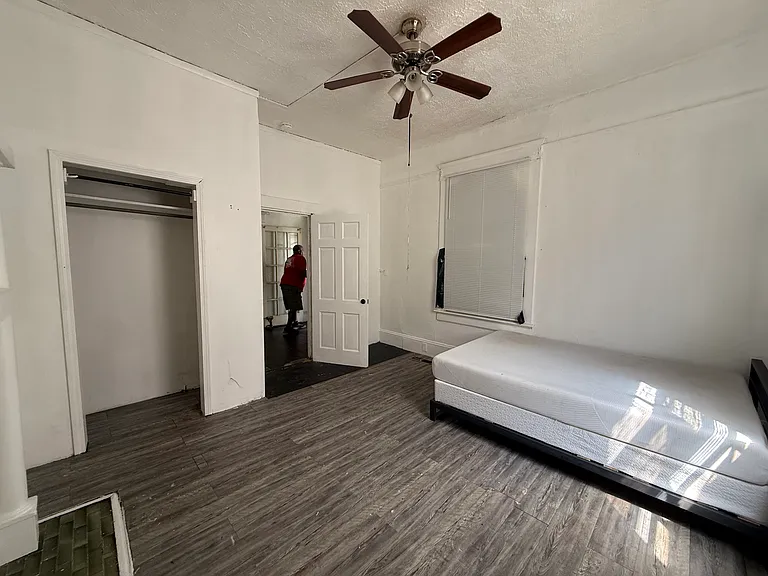 1094 Larosa Ter SW #A — Photo 3
