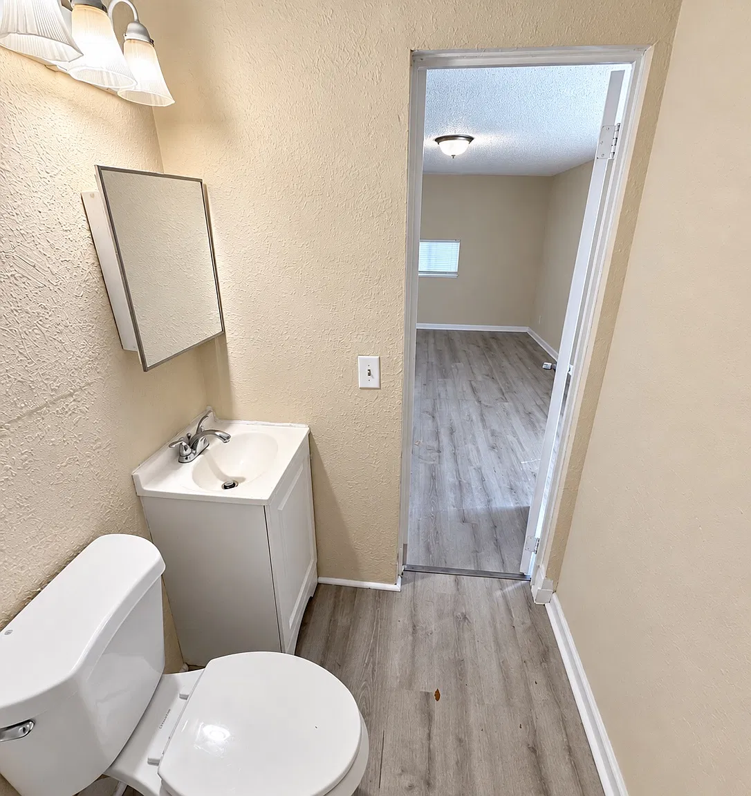 1 bed, 600 sqft, $795 — Photo 2