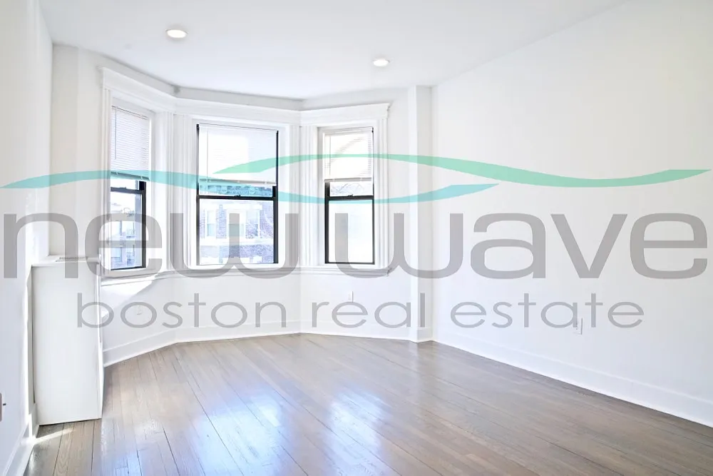2 bed, 750 sqft, $3,800 — Photo 1