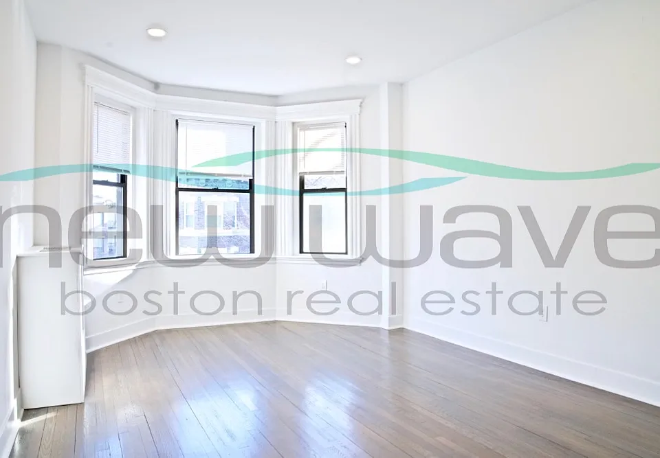 11 Queensberry St #22