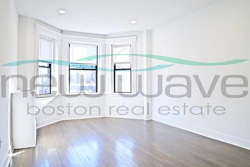 11 Queensberry St #22 Photo 1