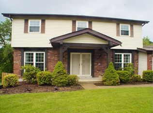 1183 Richland Dr, Chesterfield, MO 63017