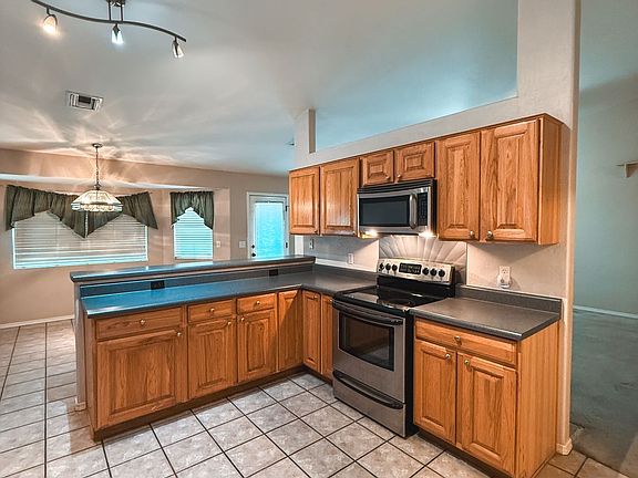 5th image of 1507 S Pheasant Ln