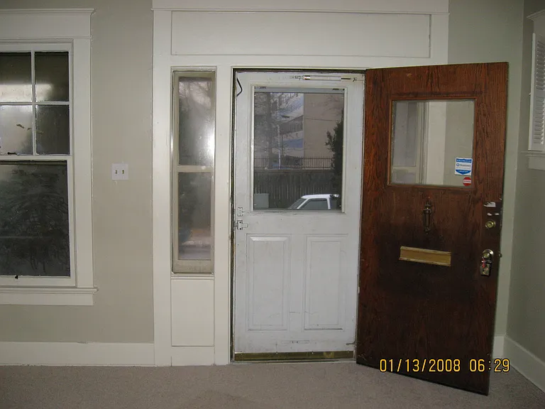 450 Rose Ln — Photo 10