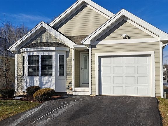 2nd image of 7 Denworth Bell Cir #7