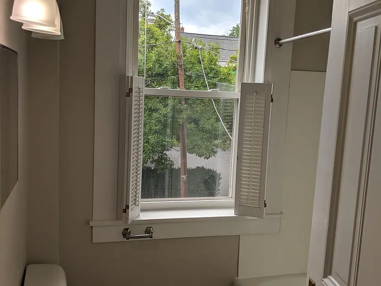 418 1/2 Wayne St #2 — Photo 16