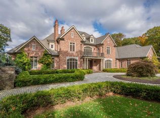 217 Deercliff Rd, Avon, CT 06001