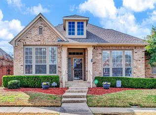 1716 Ivy Ln, Carrollton, TX 75007