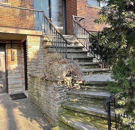 3rd image of 15 Willard Gdns