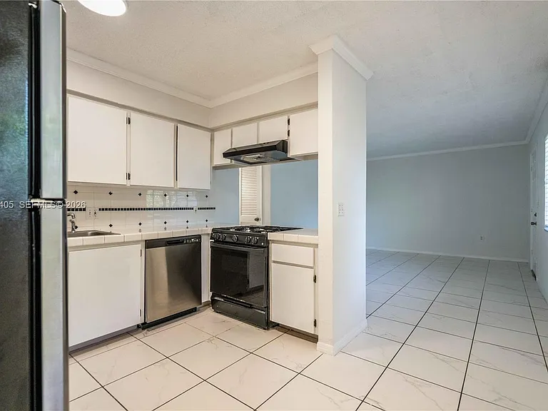 3265 Virginia St #18 — Photo 5