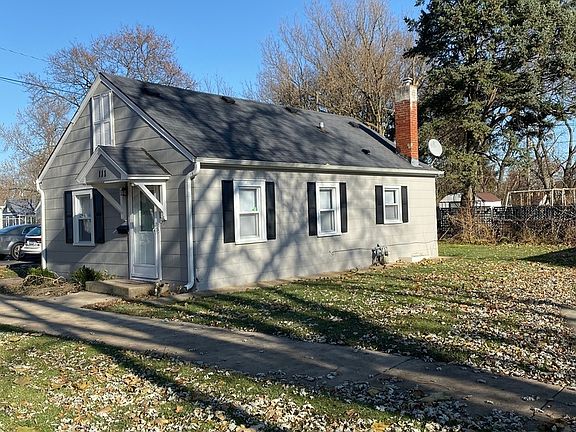 2nd image of 111 N Elmwood Dr