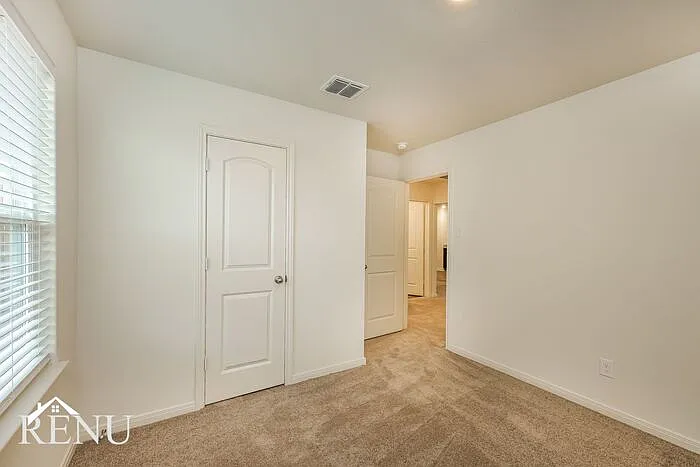 10922 Chatham Ct — Photo 14