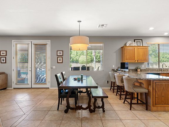 5th image of 1742 S Los Altos Dr