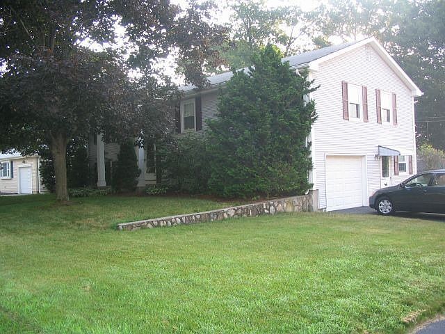2nd image of 7 Lucille Dr