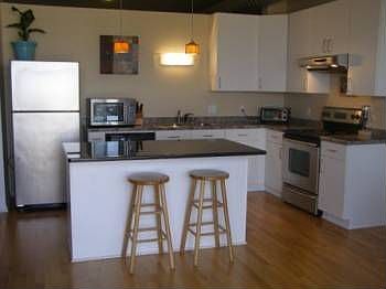 5th image of 1924 N Hubbard St APT 512