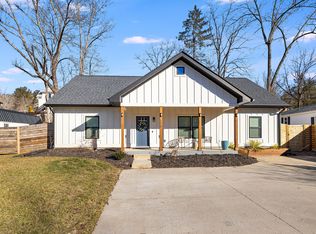 173 N Main St, Weaverville, NC 28787