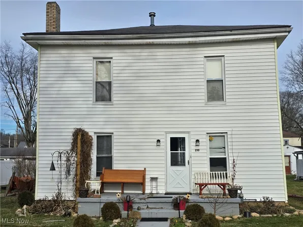 210 Cherry St, Warsaw, OH 43844