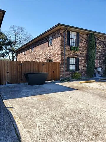1536 Hickory Ave — Photo 5