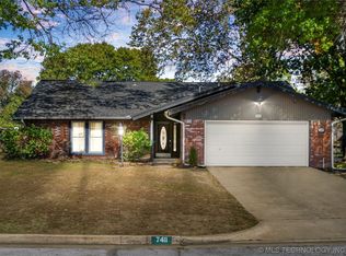 7411 S 70th Ave E, Tulsa, OK 74133
