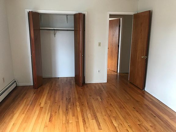 3rd image of 110 N Nichols Ave #3