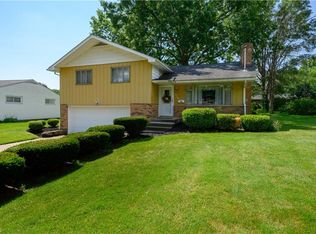 1504 Wilsonway Dr, Barberton, OH 44203