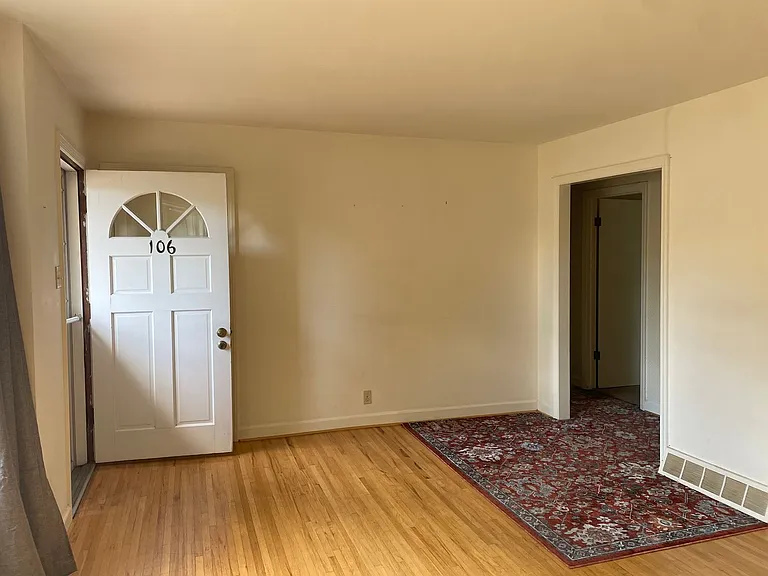 106 Silver Bluff Rd — Photo 5