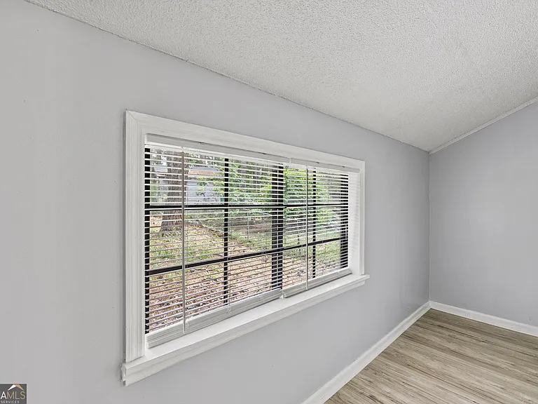 991 Brandon Hill Way — Photo 16