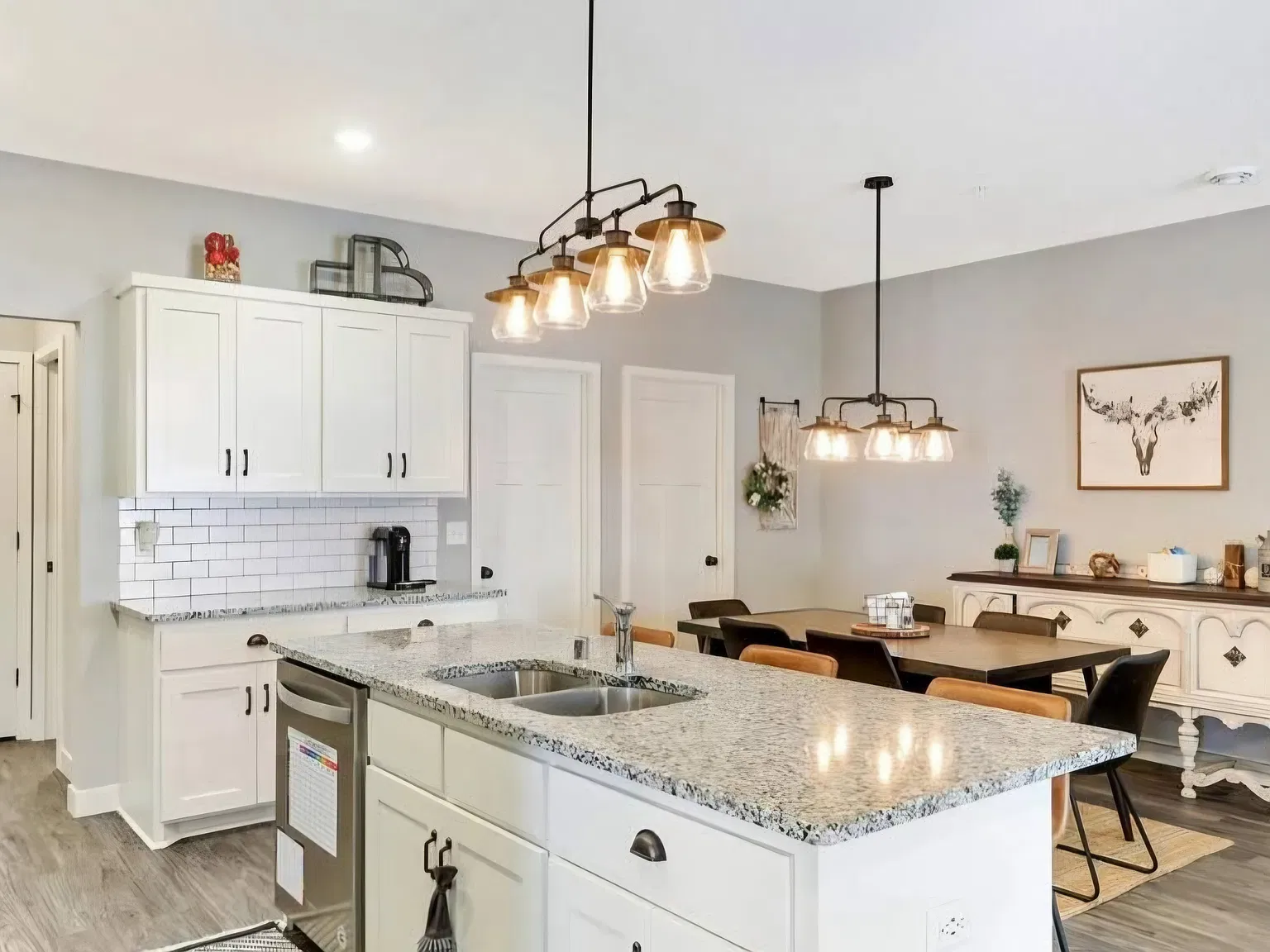 4 bed, 2.5 bath, 2187 sqft, $2,795 — Photo 3