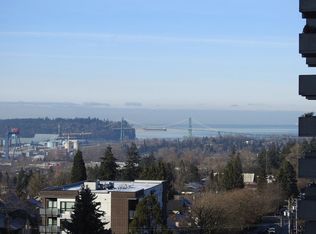 120 W 16th St #801, North Vancouver, BC