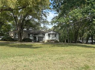 1400 NE Colbern Rd, Lees Summit, MO 64086