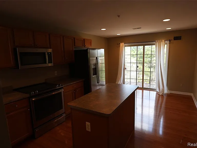 39460 Springwater Dr — Photo 13
