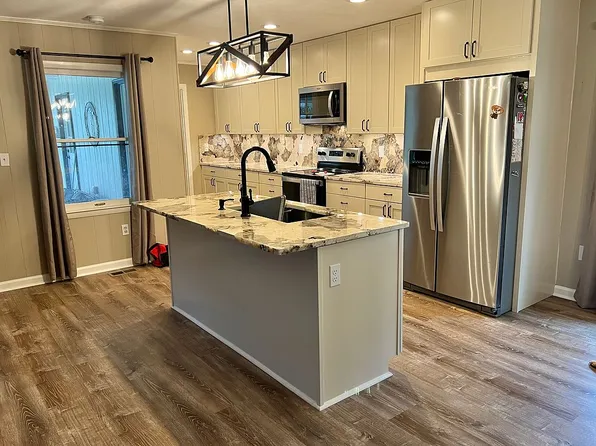 79 Lake Dr, Morganton, GA 30560