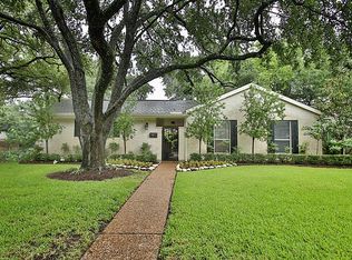 12611 Vindon Dr, Houston, TX 77024