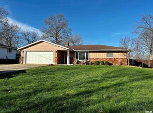 1504 Springfield Rd, East Peoria, IL 61611