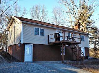 516 Ridgeview Dr, Bartonsville, PA 18321