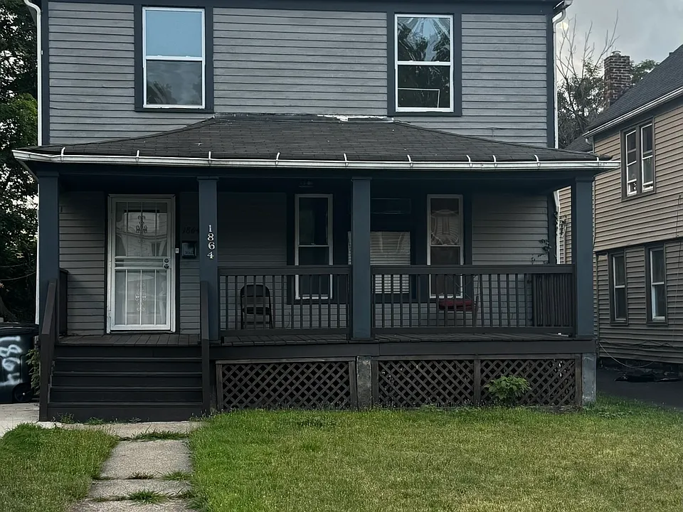 1864 Hastings Ave