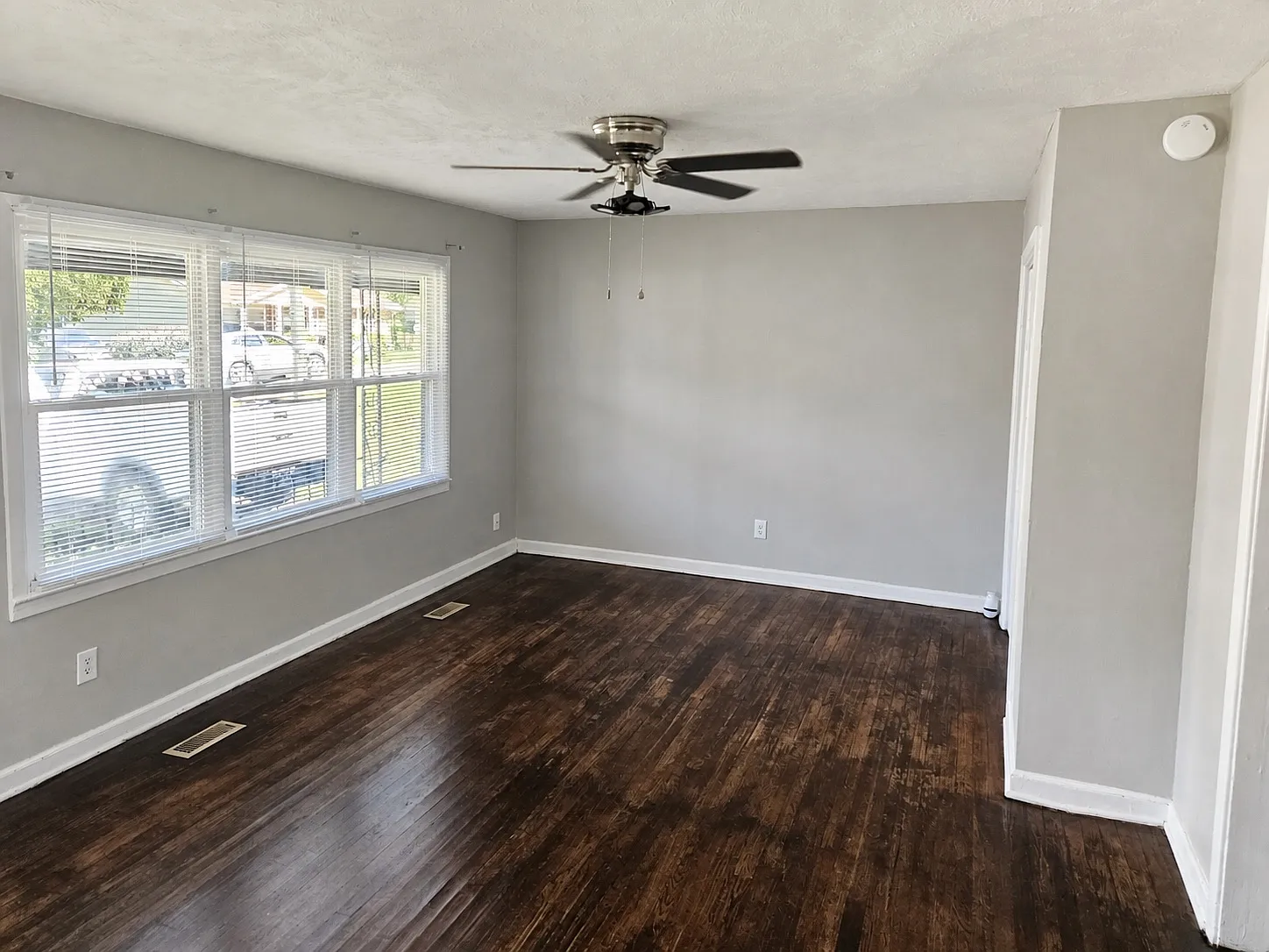 1222 Pickett Ave — Photo 3