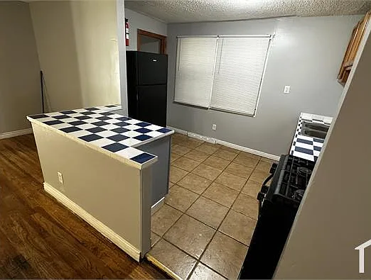 4 bed, 1150 sqft, $1,450 — Photo 4