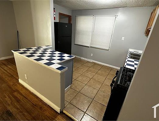 4th image of 9963 Duke Dr