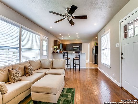 4th image of 115 Waring Dr