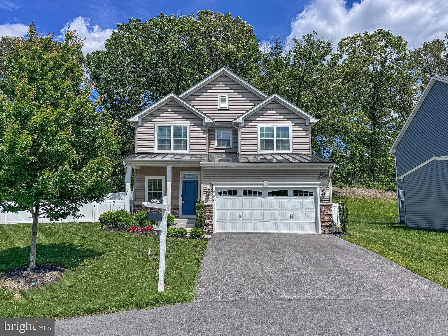 4 bed, 3.5 bath, 2457 sqft, $4,500 — Photo 1